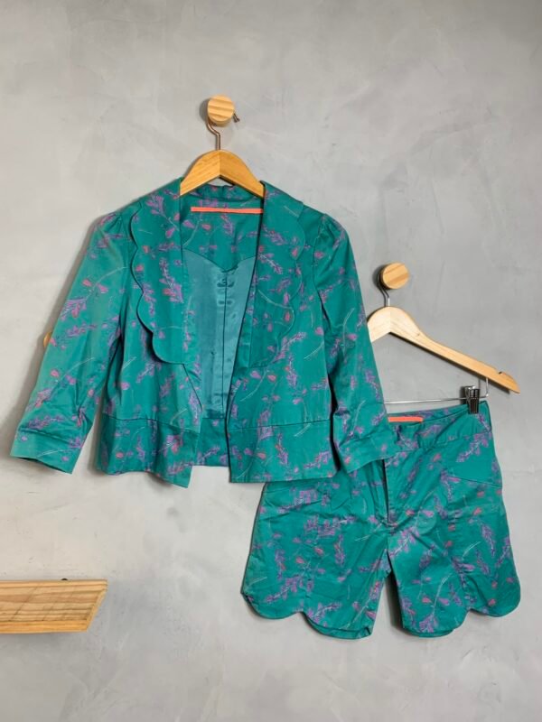 Conjunto de Blazer e Shorts Maria Bonita Extra