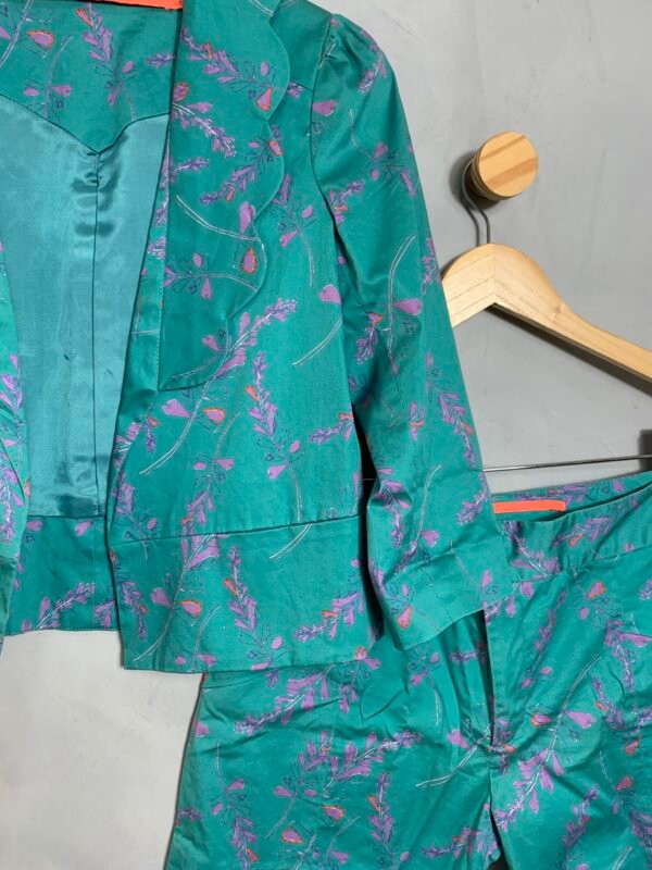 Conjunto de Blazer e Shorts Maria Bonita Extra - Image 2
