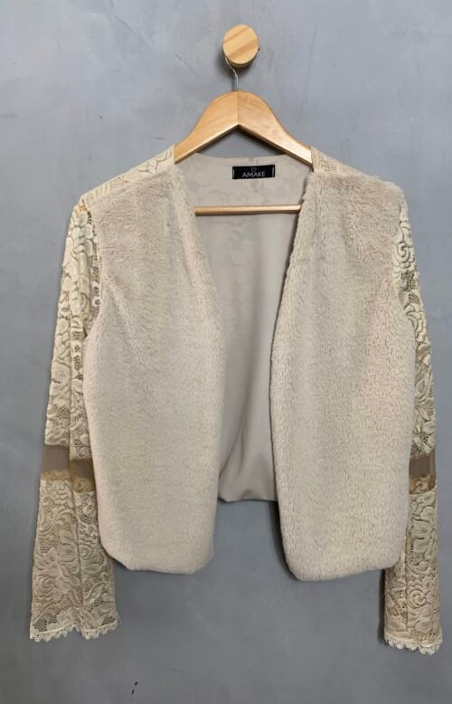 Casaco Off White Pelinhos