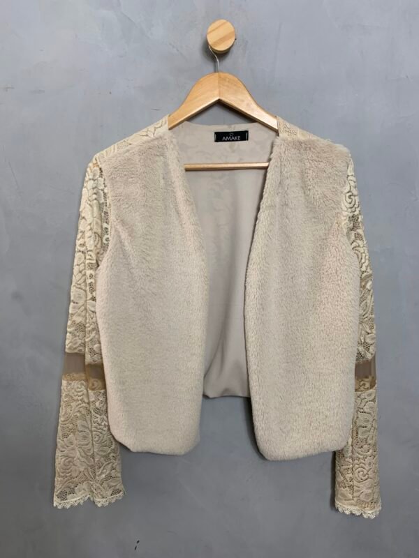 Casaco Off White Pelinhos