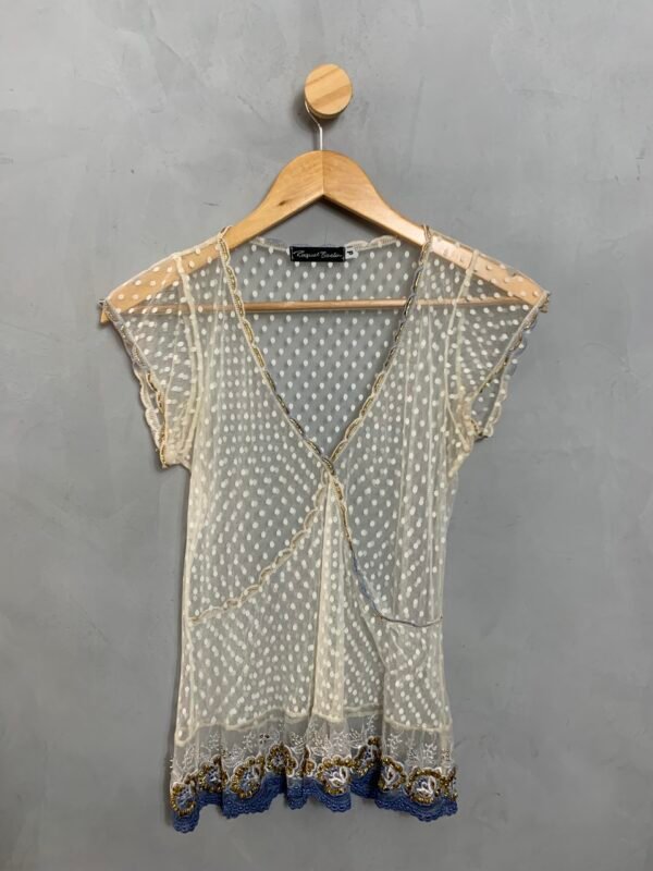 Blusa de Tule Bordada Raquel Baeta