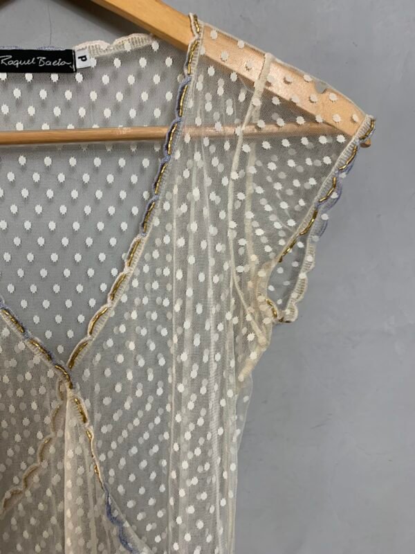 Blusa de Tule Bordada Raquel Baeta - Image 2