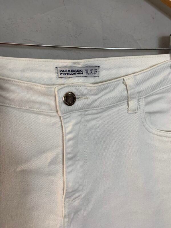 Calça Branca Zara com Detalhe - Image 3