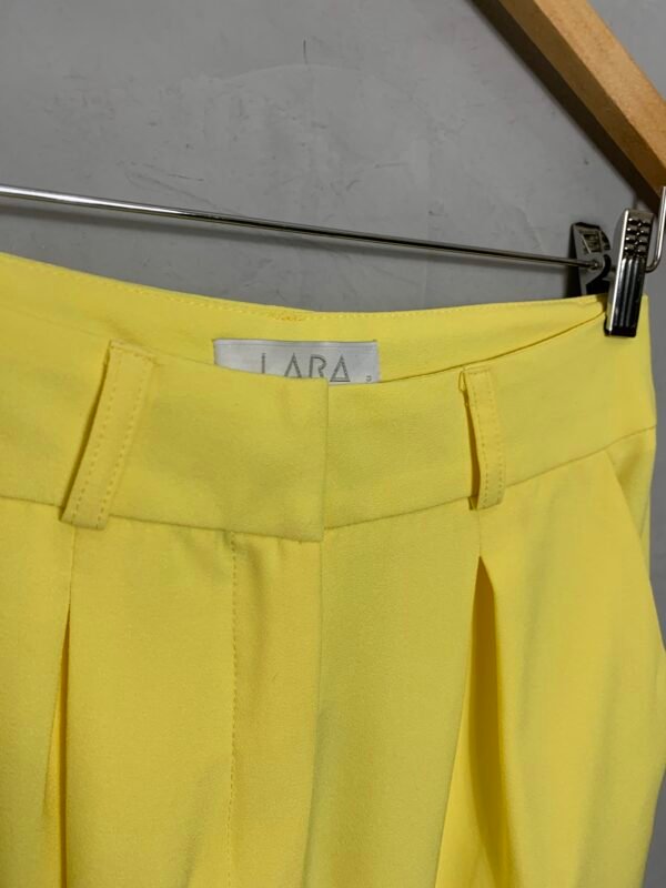Calça Alfaiataria Amarela - Image 3