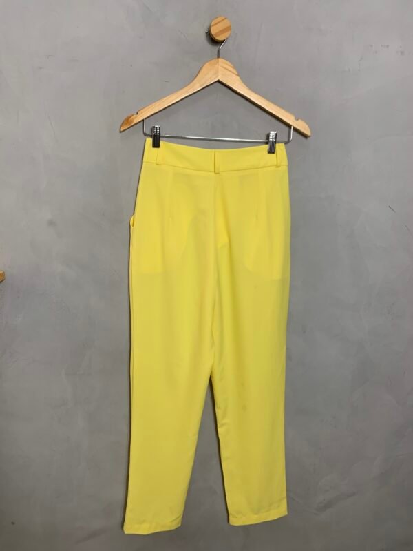 Calça Alfaiataria Amarela - Image 4