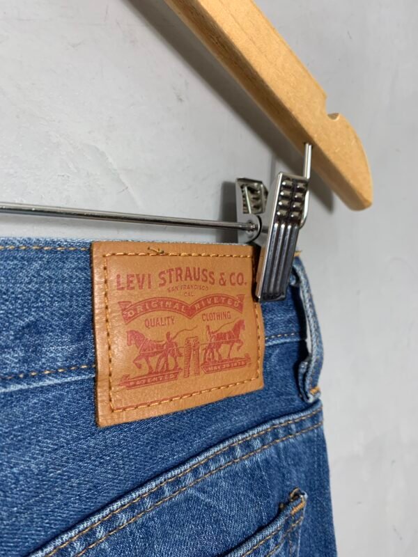 Calça Pantacourt Jeans Levi's - Image 4