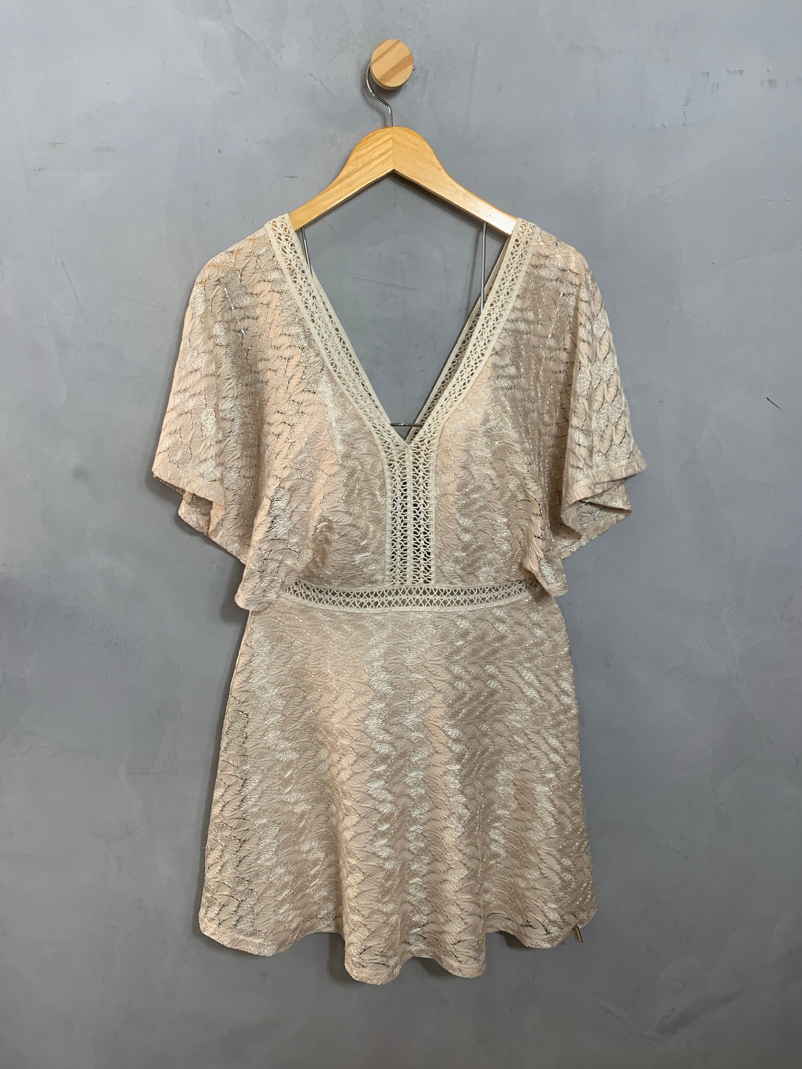 Vestido Bege Detalhe Renda