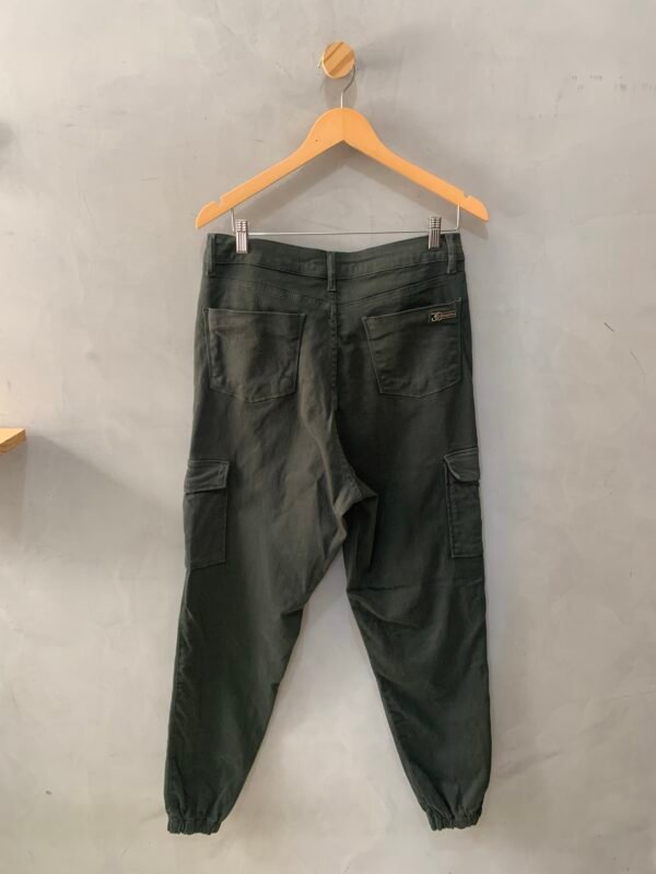 Calça Cargo Verde Militar - Image 4