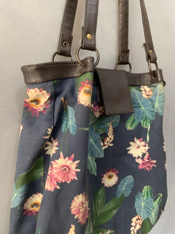 Bolsa em Tecido Floral - Image 2