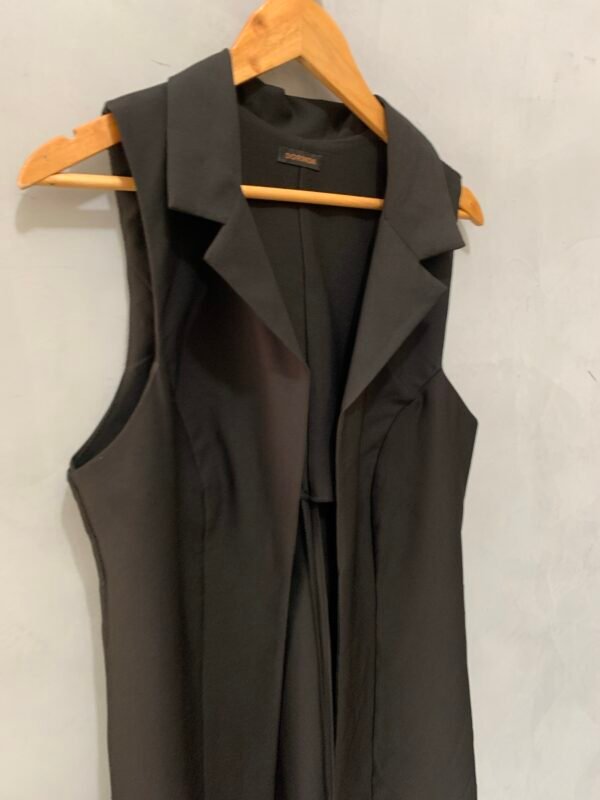 Colete Preto Alongado - Image 3