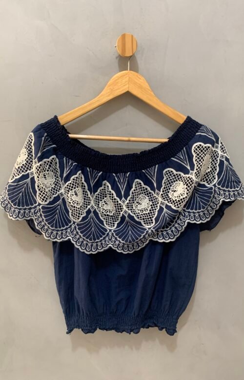 Blusa Ombro a Ombro com Renda