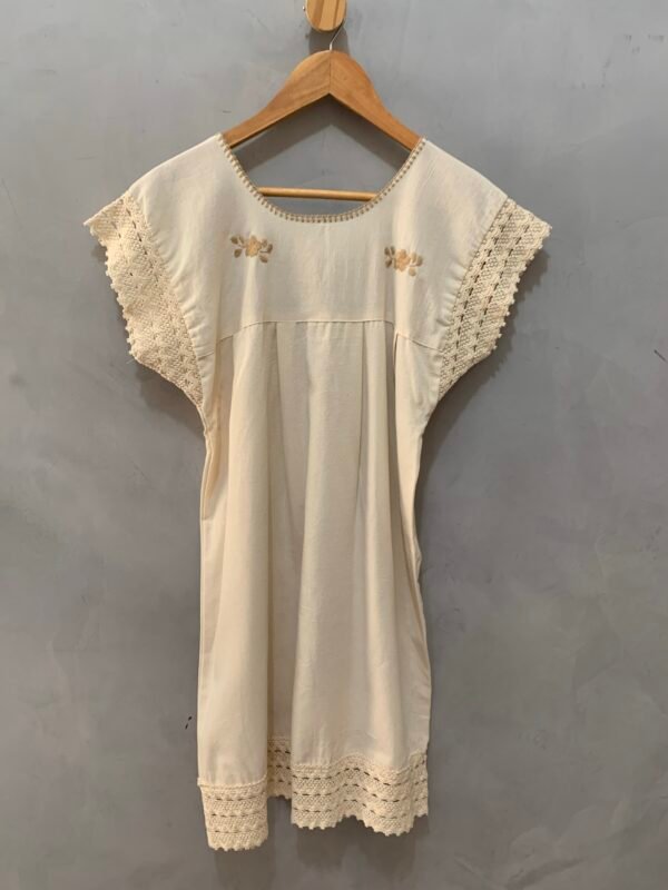 Vestido Mexicano Bordado - Image 4